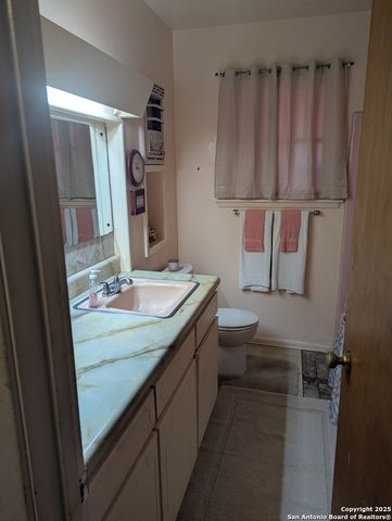 359 Kate Schenck, San Antonio, TX 78223