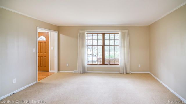 21824 RATHLONE Drive S, Novi, MI 48167