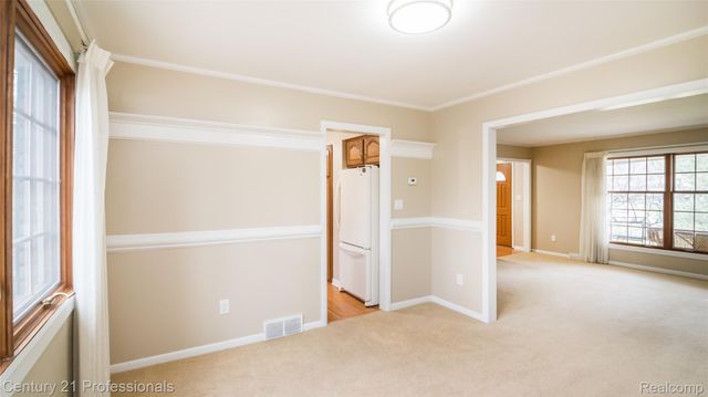 21824 RATHLONE Drive S, Novi, MI 48167