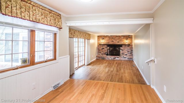 21824 RATHLONE Drive S, Novi, MI 48167