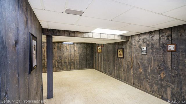 21824 RATHLONE Drive S, Novi, MI 48167