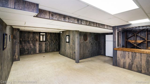 21824 RATHLONE Drive S, Novi, MI 48167