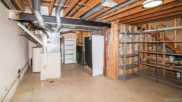 21824 RATHLONE Drive S, Novi, MI 48167