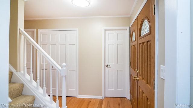 21824 RATHLONE Drive S, Novi, MI 48167