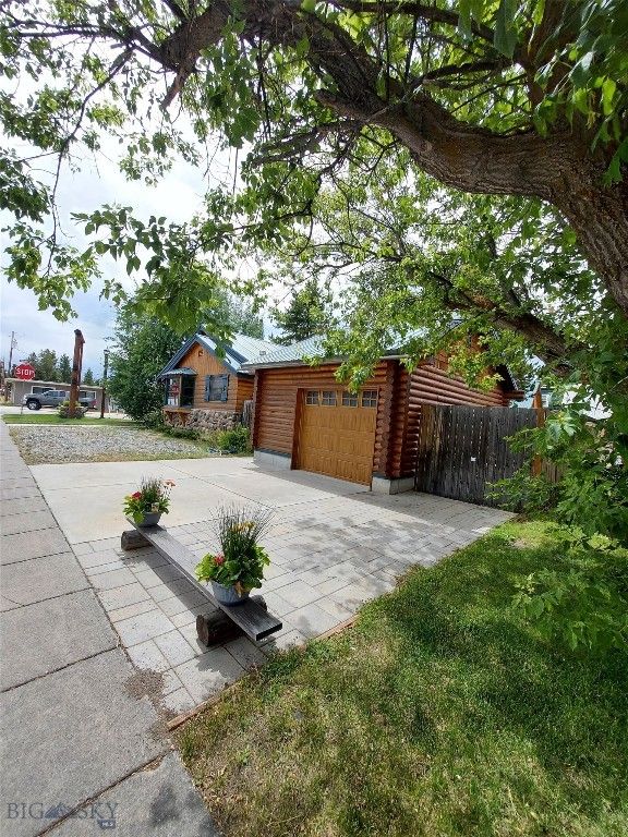 601 Highway Avenue, West Yellowstone, MT 59758 photo 2