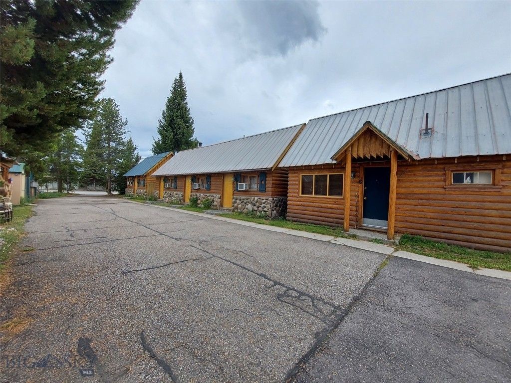 601 Highway Avenue, West Yellowstone, MT 59758 photo 5