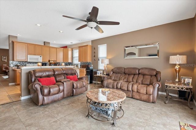 5742 48TH STREET CIRCLE E, Bradenton, FL 34203