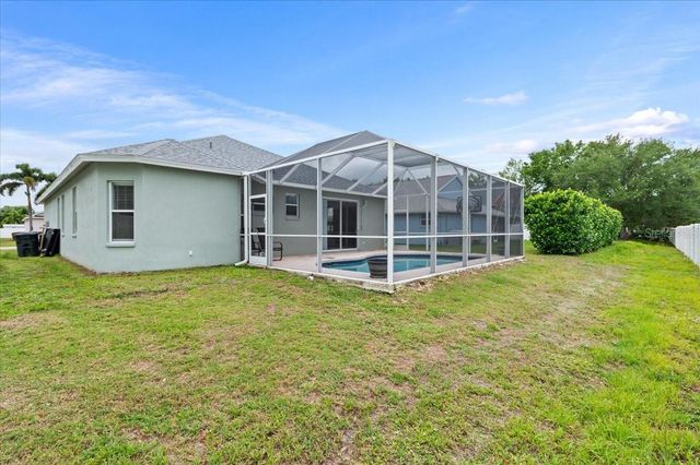 5742 48TH STREET CIRCLE E, Bradenton, FL 34203