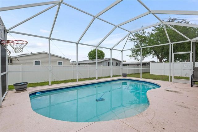 5742 48TH STREET CIRCLE E, Bradenton, FL 34203