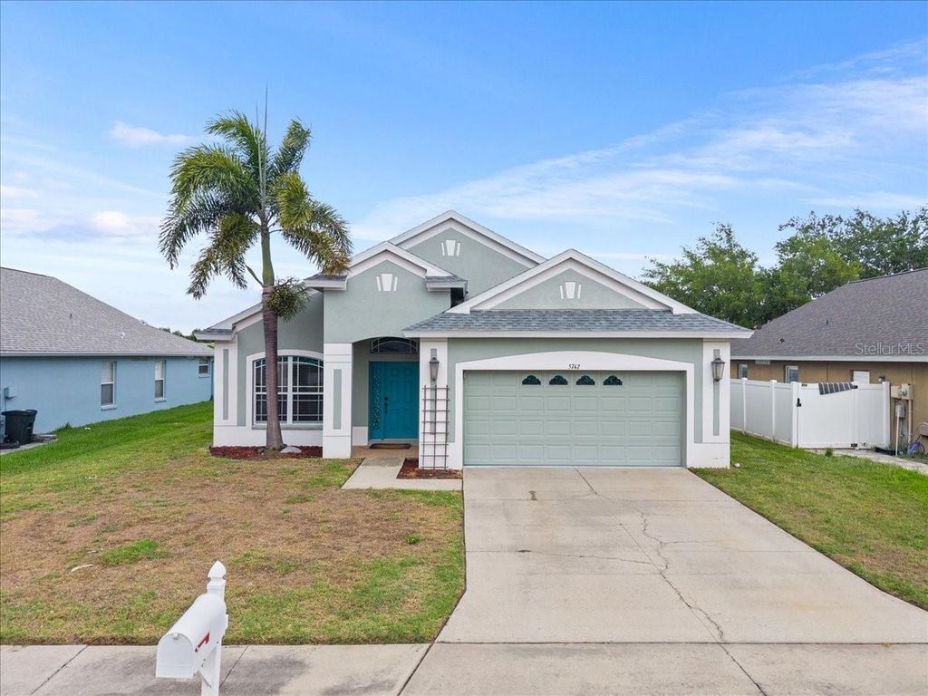5742 48TH STREET CIRCLE E, Bradenton, FL 34203