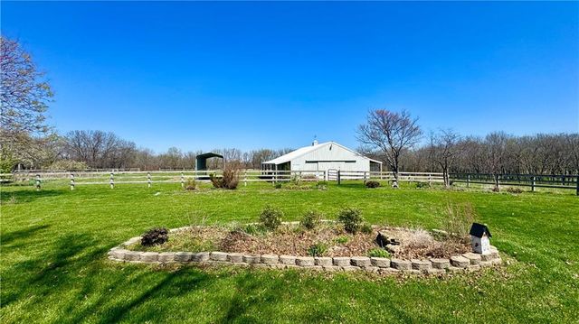 5460 W 175th Street, Stilwell, KS 66608