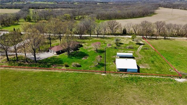 5460 W 175th Street, Stilwell, KS 66608