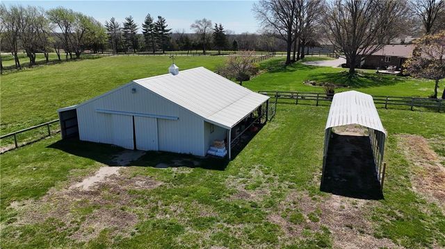 5460 W 175th Street, Stilwell, KS 66608