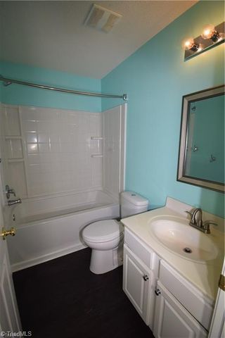 136 Penry Lane, Clemmons, NC 27012