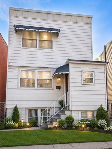 1921 Edison Avenue, Bronx, NY 10461