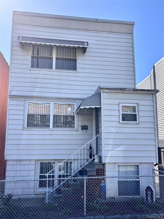 1921 Edison Avenue, Bronx, NY 10461