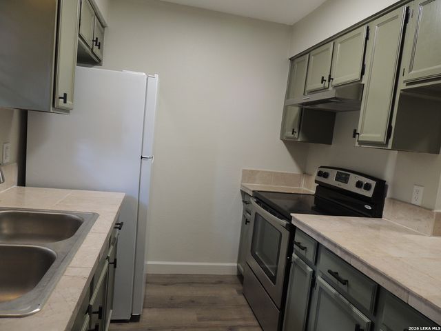 4212 Medical Dr Unit 202, San Antonio, TX 78229