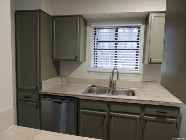 4212 Medical Dr Unit 202, San Antonio, TX 78229