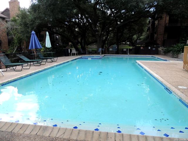 4212 Medical Dr Unit 202, San Antonio, TX 78229
