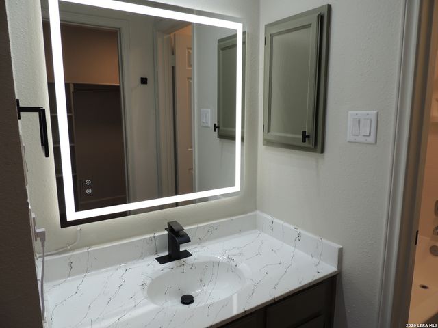 4212 Medical Dr Unit 202, San Antonio, TX 78229