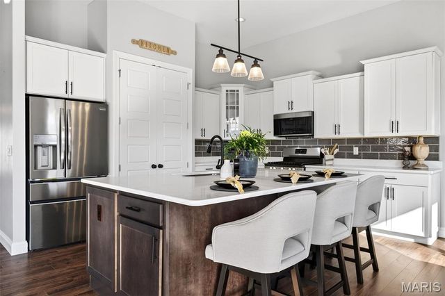 502 Beneficial Way, St Charles, MO 63304