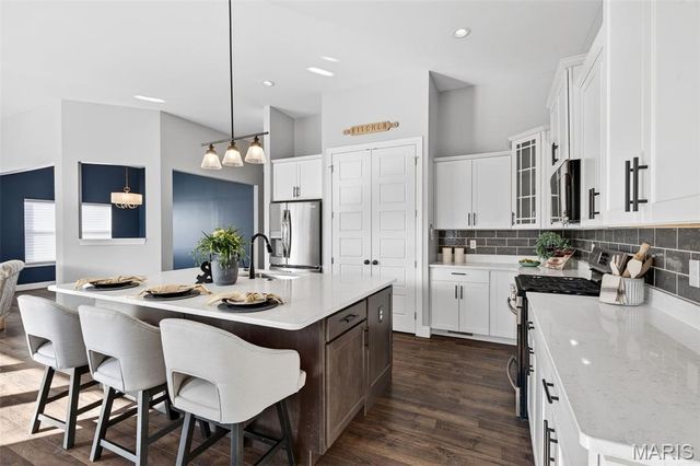 502 Beneficial Way, St Charles, MO 63304