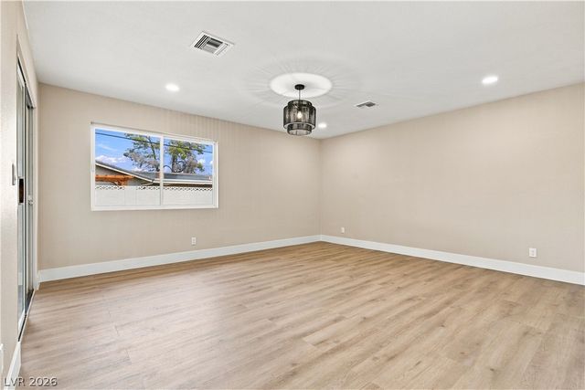 1828 Canterbury Drive, Las Vegas, NV 89119