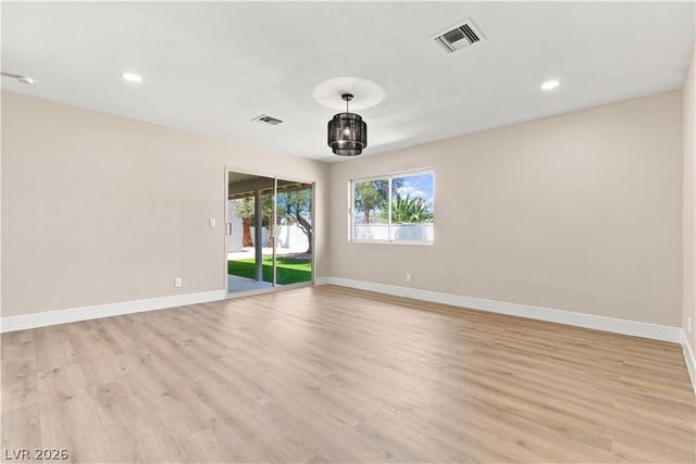 1828 Canterbury Drive, Las Vegas, NV 89119