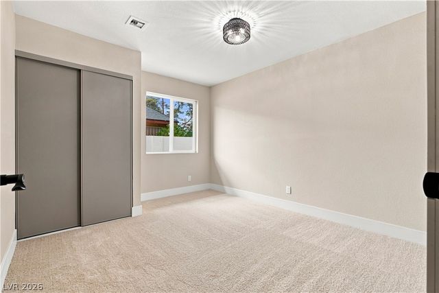 1828 Canterbury Drive, Las Vegas, NV 89119
