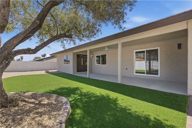 1828 Canterbury Drive, Las Vegas, NV 89119