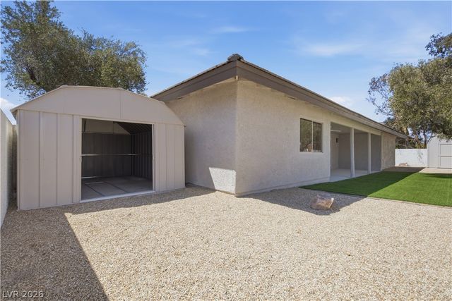 1828 Canterbury Drive, Las Vegas, NV 89119