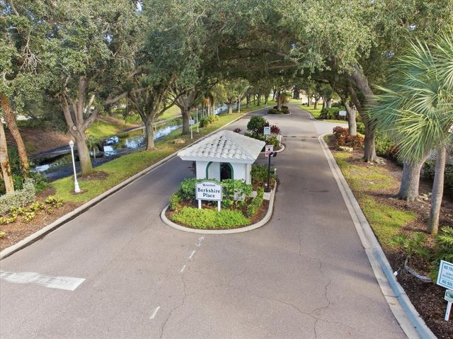 1273 BERKSHIRE CIRCLE, Venice, FL 34292