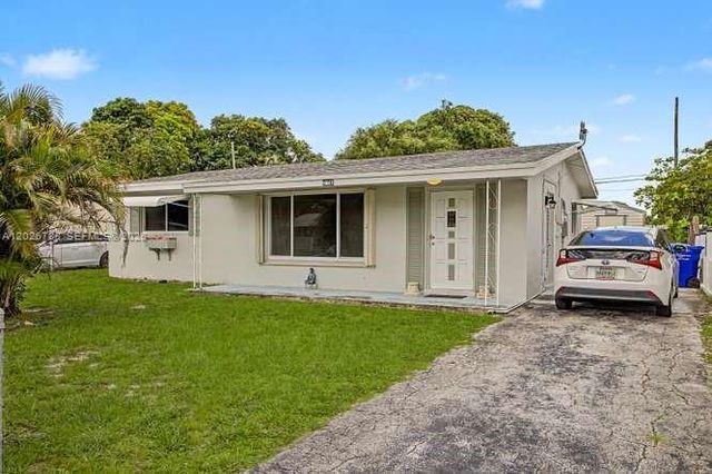 2000 N 58th Ave, Hollywood, FL 33021