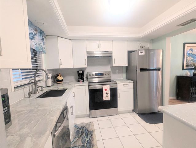 1720 LAKESIDE DRIVE 1716B, Venice, FL 34293