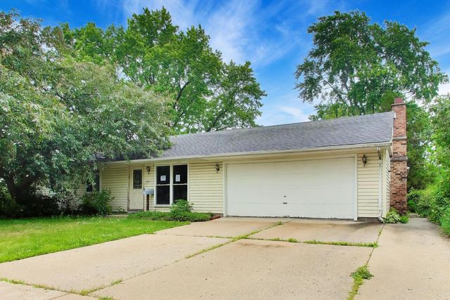 619 Parkside Circle, Streamwood, IL 60107