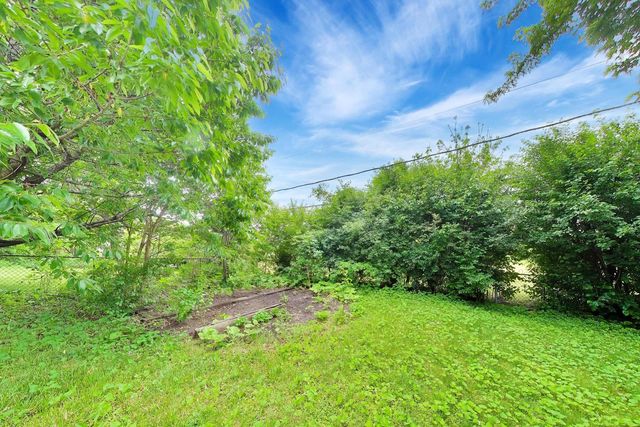 619 Parkside Circle, Streamwood, IL 60107