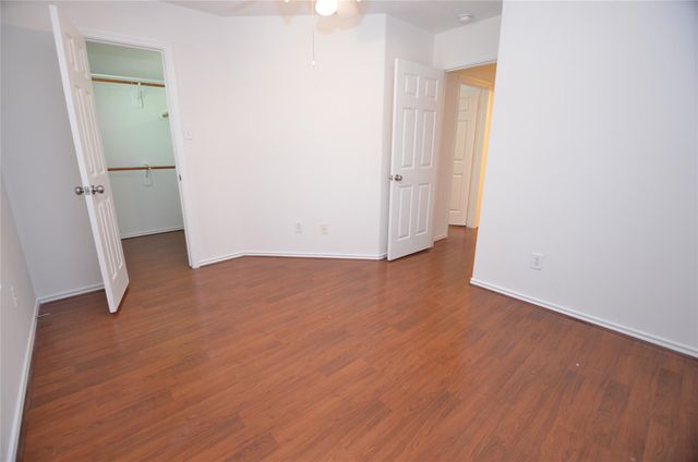 226 W Stedhill Loop, Conroe, TX 77384