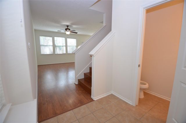 226 W Stedhill Loop, Conroe, TX 77384