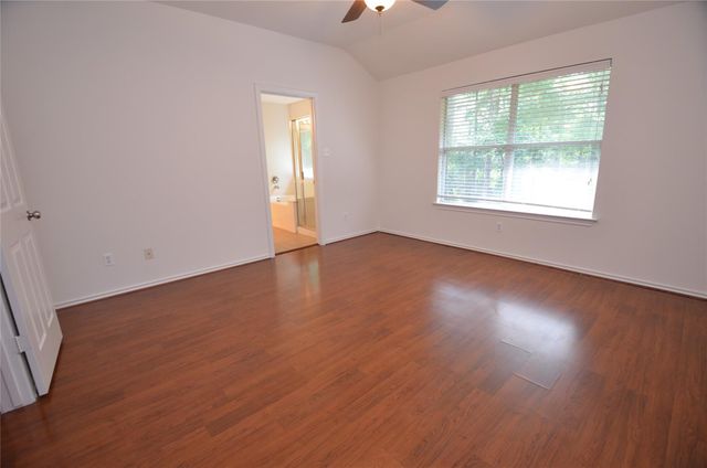 226 W Stedhill Loop, Conroe, TX 77384