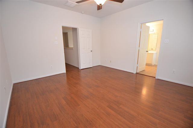 226 W Stedhill Loop, Conroe, TX 77384