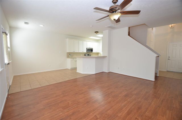 226 W Stedhill Loop, Conroe, TX 77384