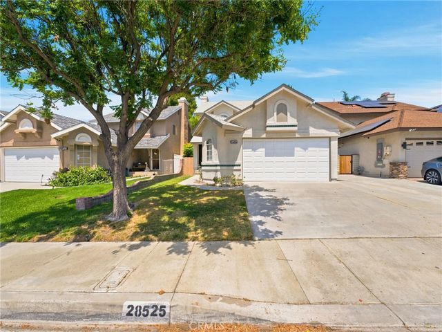 28525 Sugar Pine Way, Saugus, CA 91390