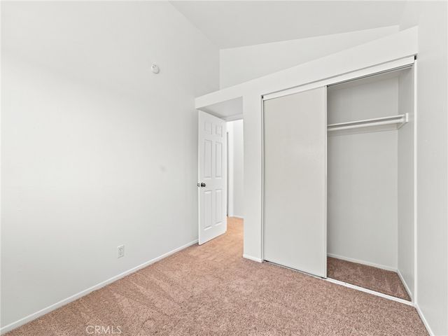 28525 Sugar Pine Way, Saugus, CA 91390