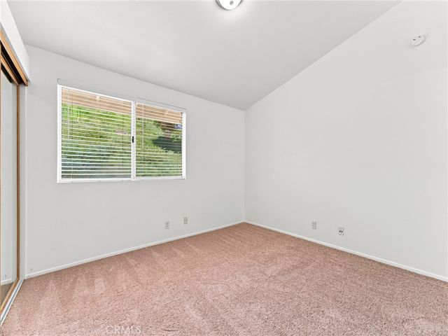 28525 Sugar Pine Way, Saugus, CA 91390