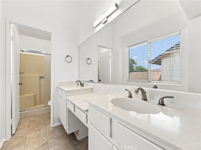 28525 Sugar Pine Way, Saugus, CA 91390