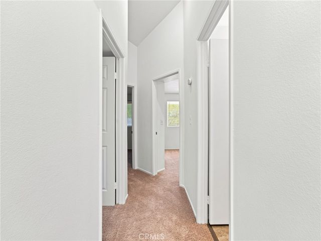 28525 Sugar Pine Way, Saugus, CA 91390