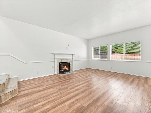 28525 Sugar Pine Way, Saugus, CA 91390