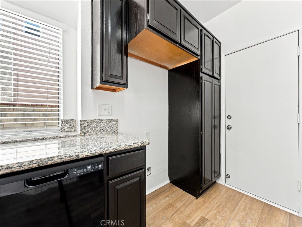Image 14 of property listing at 28525 Sugar Pine Way, Saugus, CA 91390