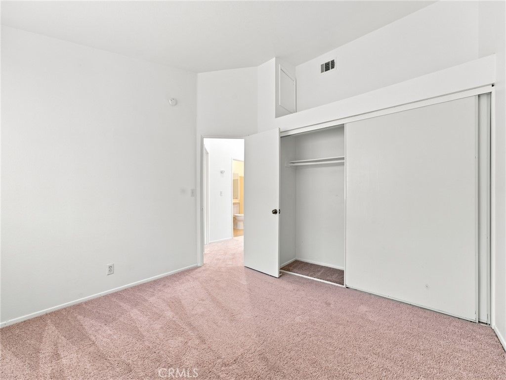 Image 22 of property listing at 28525 Sugar Pine Way, Saugus, CA 91390