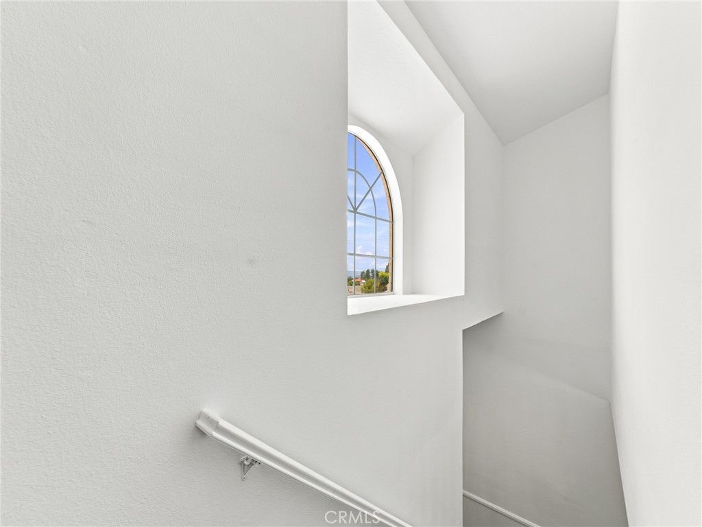 Image 28 of property listing at 28525 Sugar Pine Way, Saugus, CA 91390